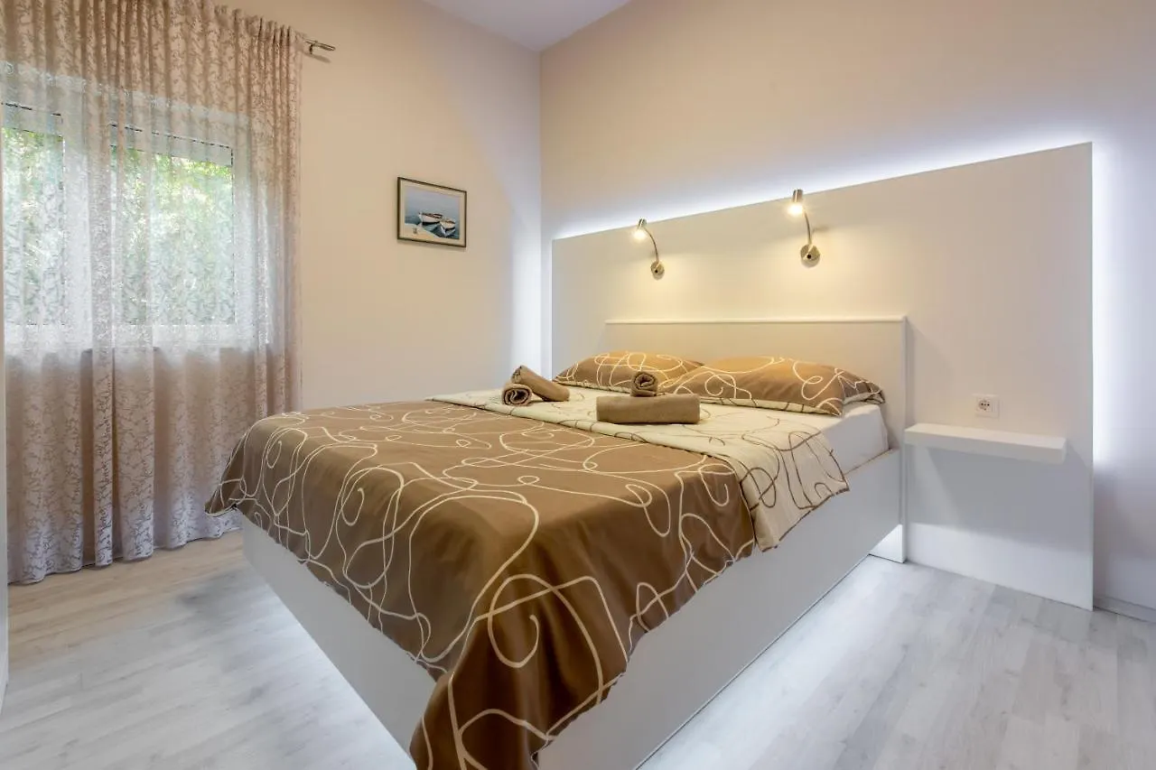 Apartments Abros Crikvenica 0*,  Croatia